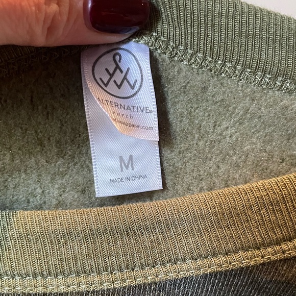 The Second City Camo sweatshirt - Picture 2 of 3